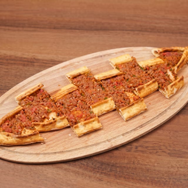 Kıymalı Pide.